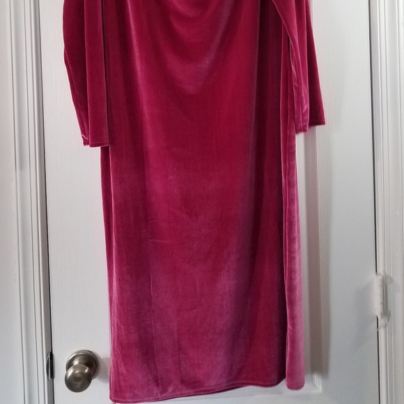 Raspberry Off-shoulder Dress - Picture 3 of 4
